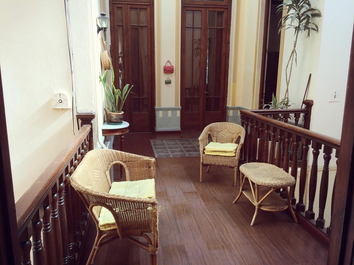 Ukelele Hostel Montevideo Exterior photo