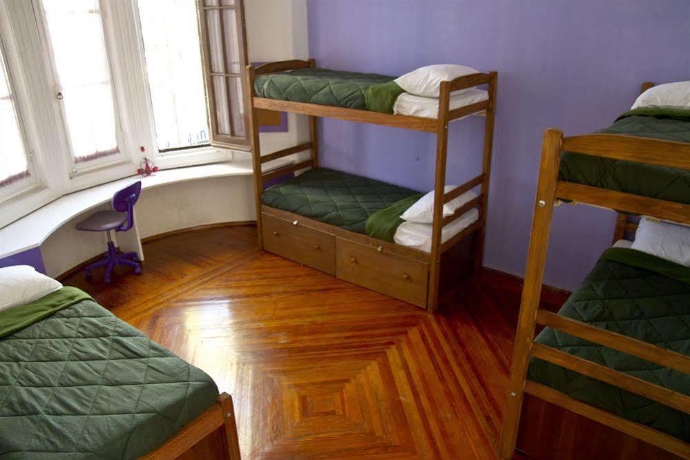 Ukelele Hostel Montevideo Exterior photo